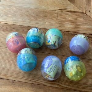 Disney Peek A Pooh  Series 7 New in Capsules